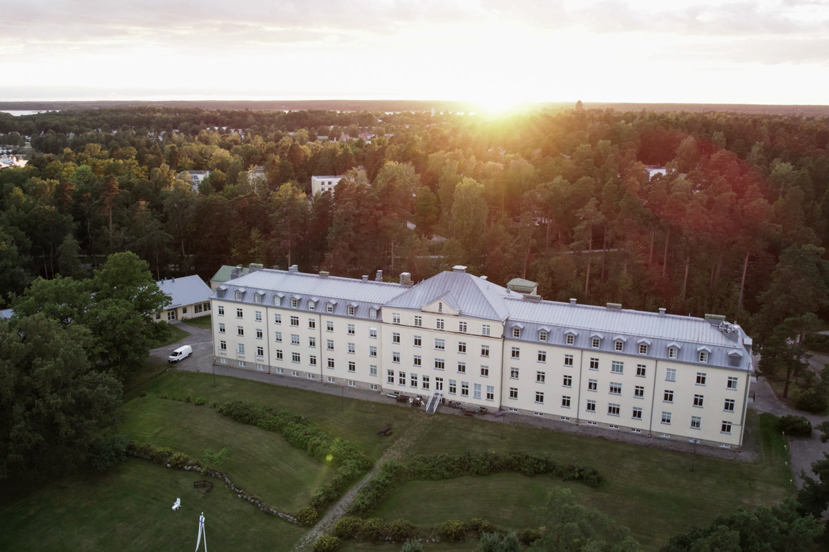 päärakennus-ilmakuva-01